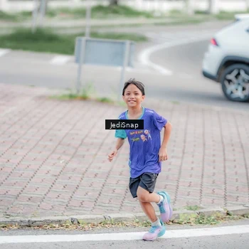Runner Photo 8340570