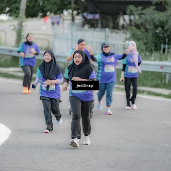 Runner Photo 8340589