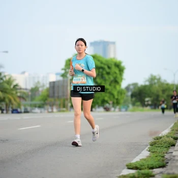 Runner Photo 8340593