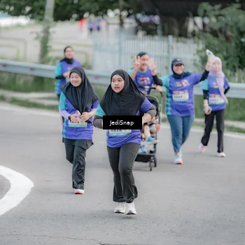 Runner Photo 8340599