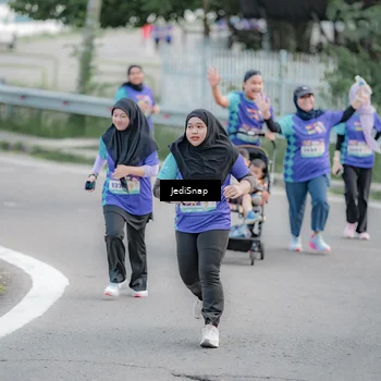 Runner Photo 8340601