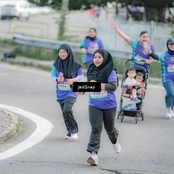 Runner Photo 8340609