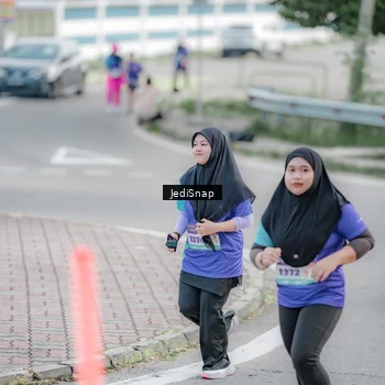 Runner Photo 8340625