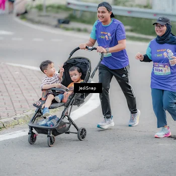 Runner Photo 8340654