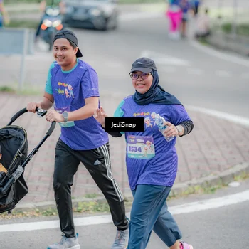 Runner Photo 8340676