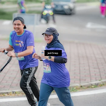 Runner Photo 8340691