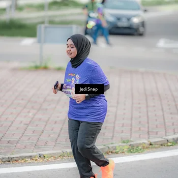 Runner Photo 8340705