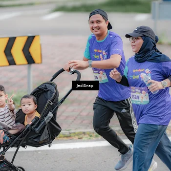 Runner Photo 8340723