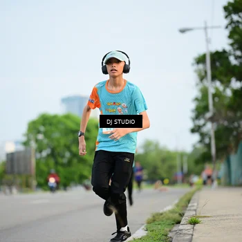Runner Photo 8340725