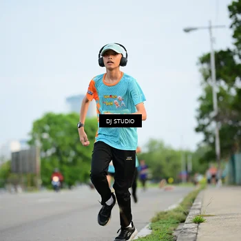 Runner Photo 8340735