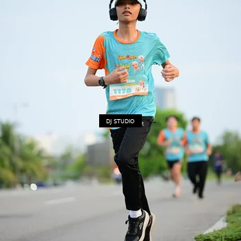 Runner Photo 8340752