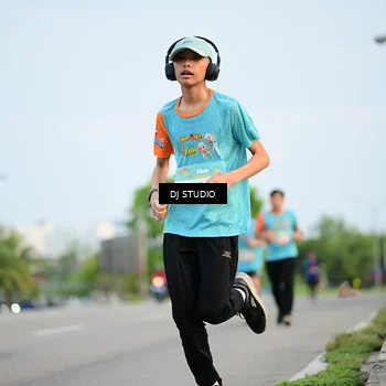 Runner Photo 8340754