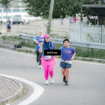 Runner Photo 8340798