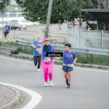 Runner Photo 8340804