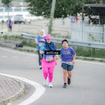 Runner Photo 8340811