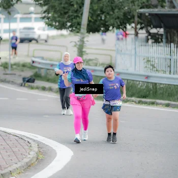 Runner Photo 8340823