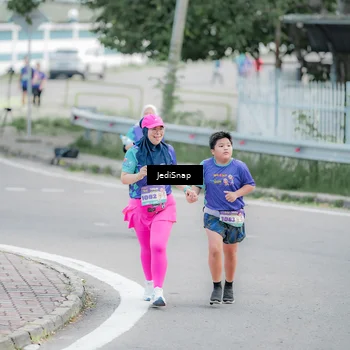 Runner Photo 8340825