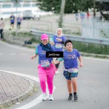 Runner Photo 8340829
