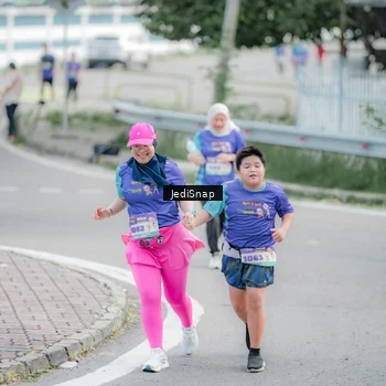 Runner Photo 8340845