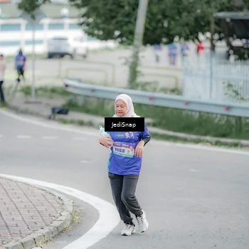 Runner Photo 8340870