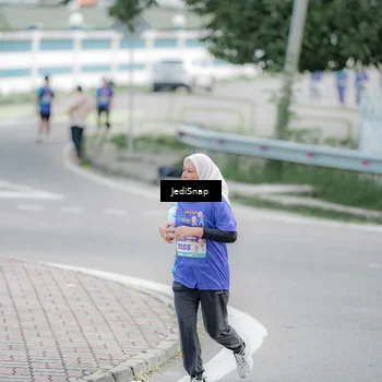 Runner Photo 8340887