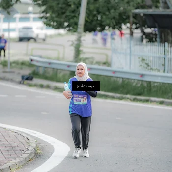 Runner Photo 8340910