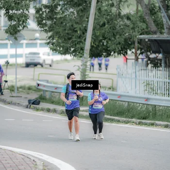 Runner Photo 8340915