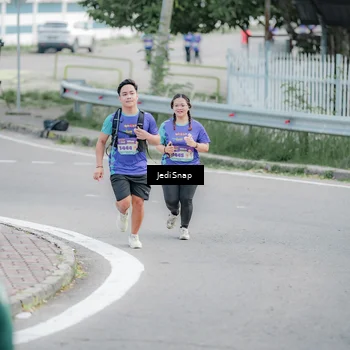 Runner Photo 8340926