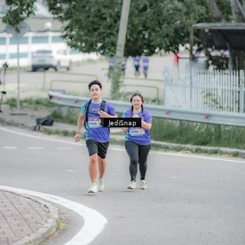 Runner Photo 8340942