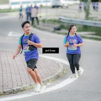 Runner Photo 8340956