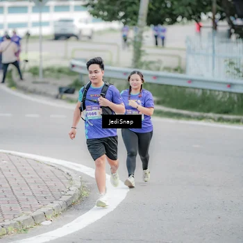 Runner Photo 8340957