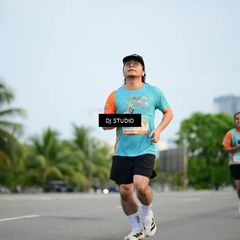 Runner Photo 8340959