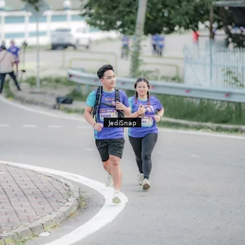 Runner Photo 8340966