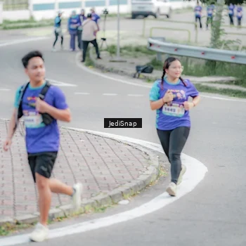 Runner Photo 8340977