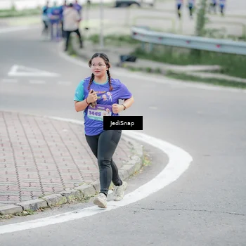 Runner Photo 8340979