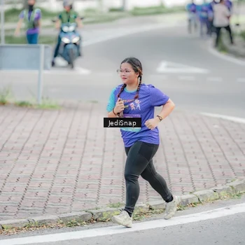 Runner Photo 8340987
