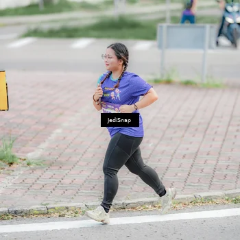 Runner Photo 8340999