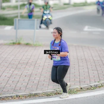 Runner Photo 8341005