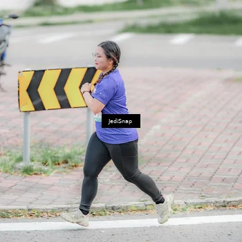 Runner Photo 8341011
