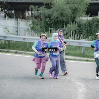 Runner Photo 8341053