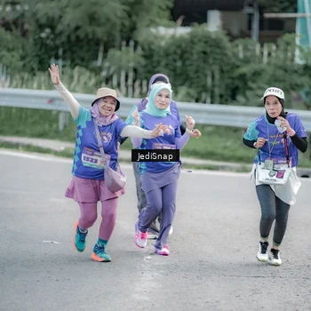 Runner Photo 8341056