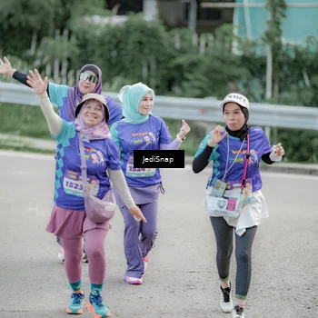 Runner Photo 8341073