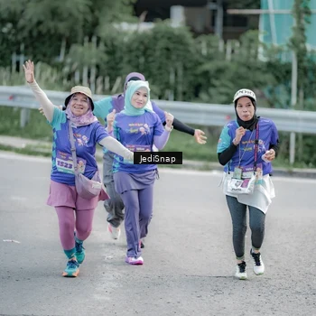 Runner Photo 8341078
