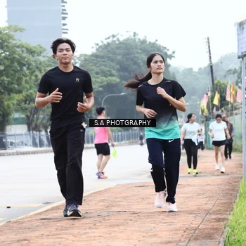 Runner Photo 8341149