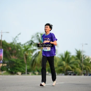 Runner Photo 8341317