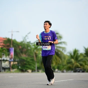 Runner Photo 8341330