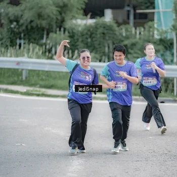 Runner Photo 8341469