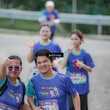 Runner Photo 8341475