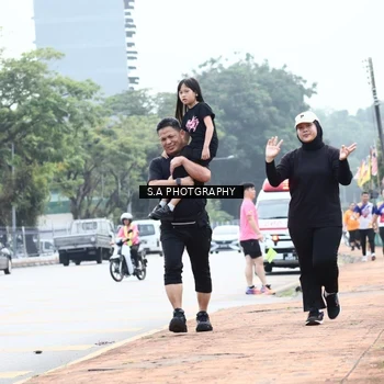 Runner Photo 8341574