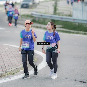 Runner Photo 8341645